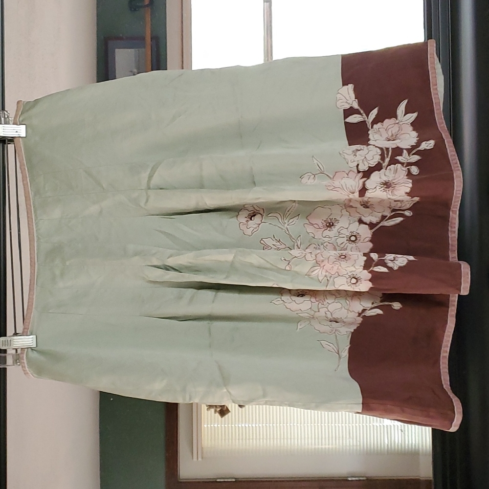 New York City Design Co. Silk skirt